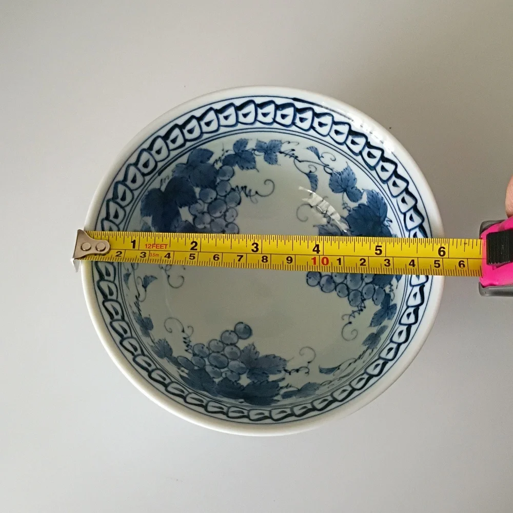 RARE Vintage Japanese Porcelain Bowl Traditional Blue And White Grape Design - Picture 8 of 9